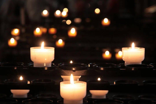 candle-1