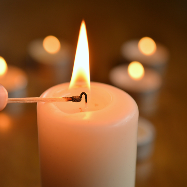 candle-4