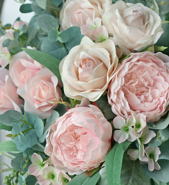 Is It OK To Decorate with Fake Flowers?