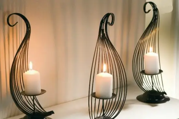 candle-4