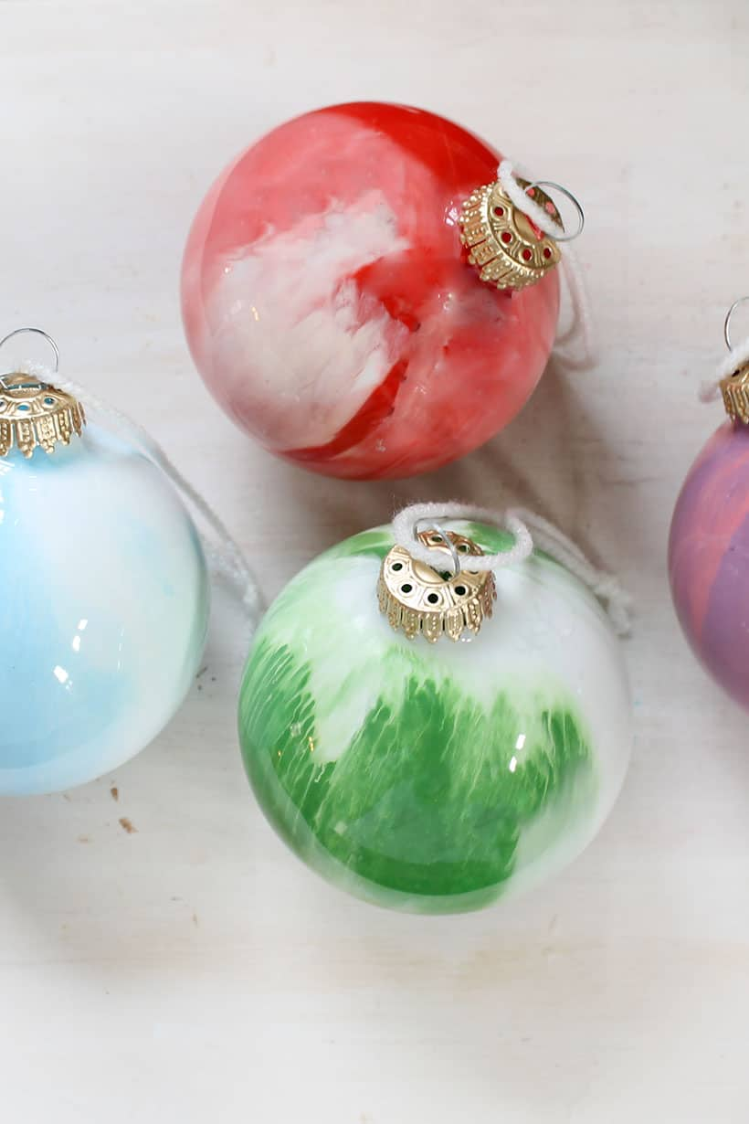 How To Dip Ornaments in Acrylic Paint