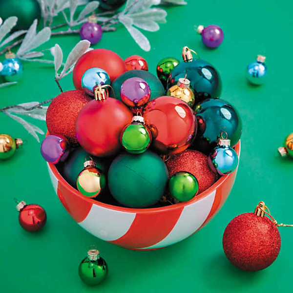 plastic ornaments-2